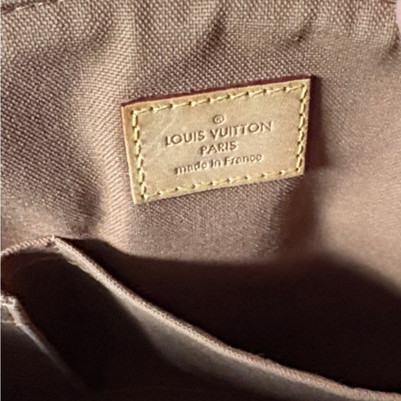 Louis Vuitton Tivoli PM Monogram Canvas Handbag with Natural Leather Trim - Picture 14 of 15